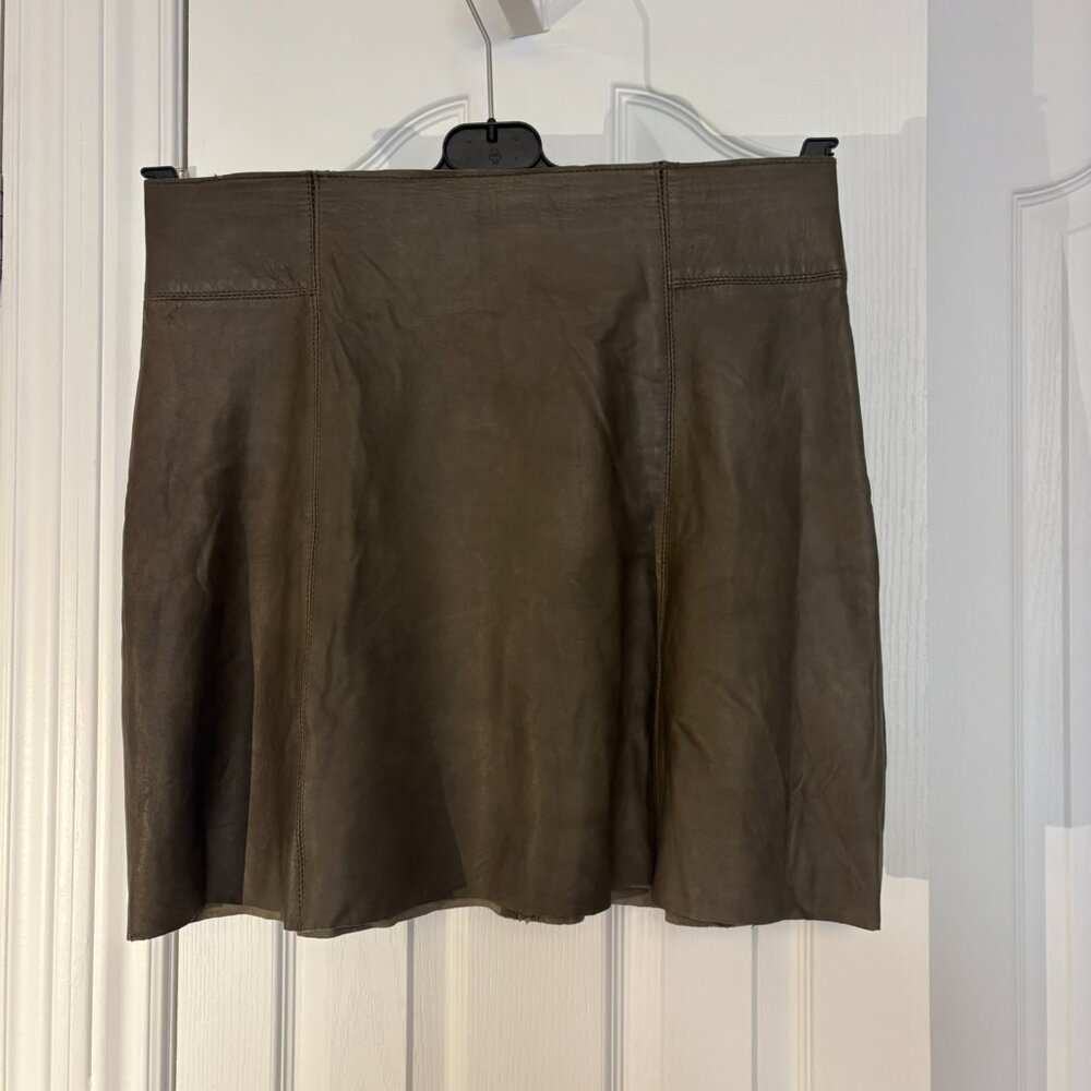 ZARA Woman 100% Leather Mini Skirt – Olive Green – Size L
